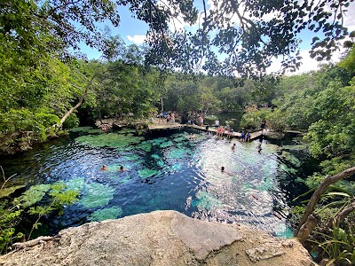Cenote Azul