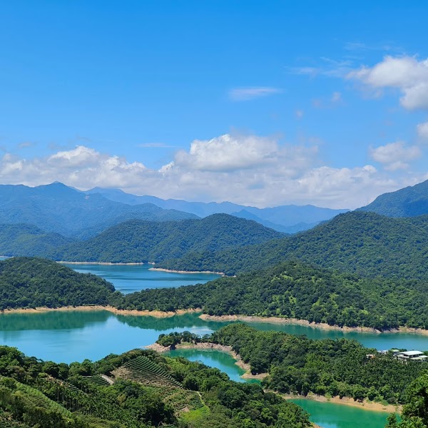 Thousand-Island Lake