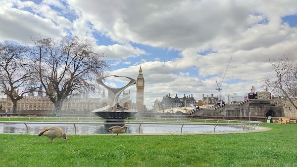 St Thomas' Riverside Garden 1