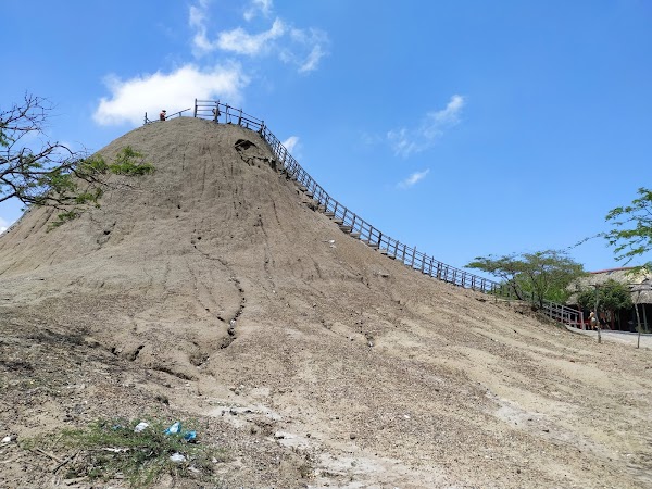 Volcan de Lodo El Totumo