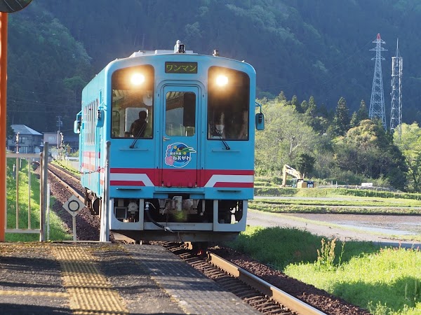 Takashina Station 3