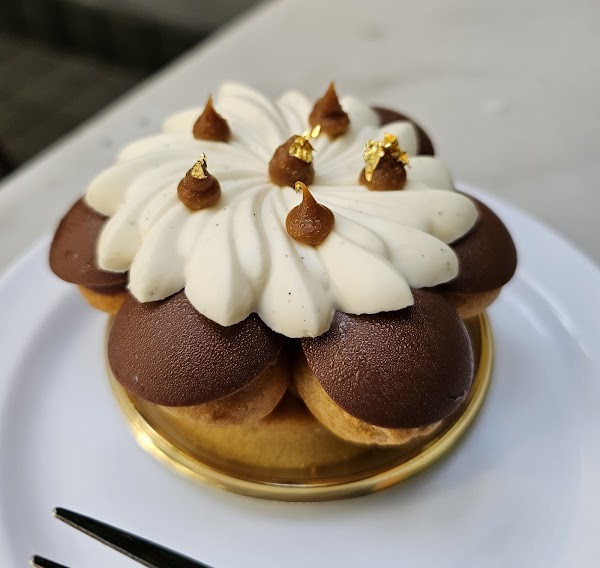 Dominique Ansel Bakery 3