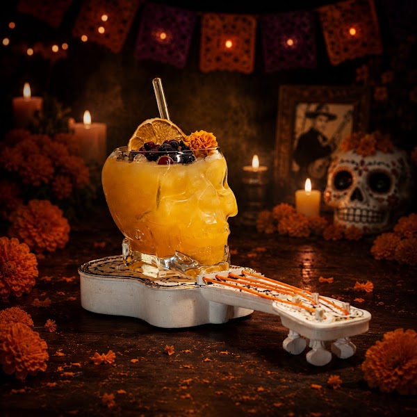 ZAFYRO - Coctelería Madrid 5