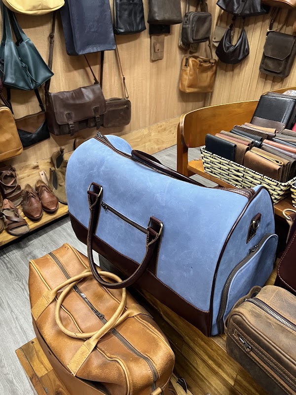 Minh Leather Shop 3
