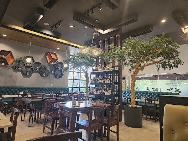 Bonitos Bar & Restaurant Los Baños 3