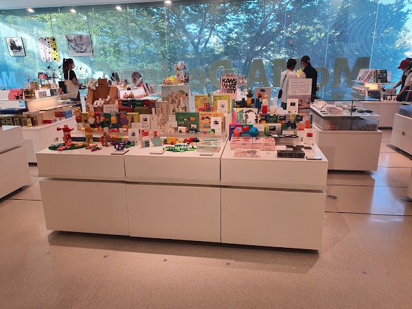 MoMA Design Store Omotesando 4