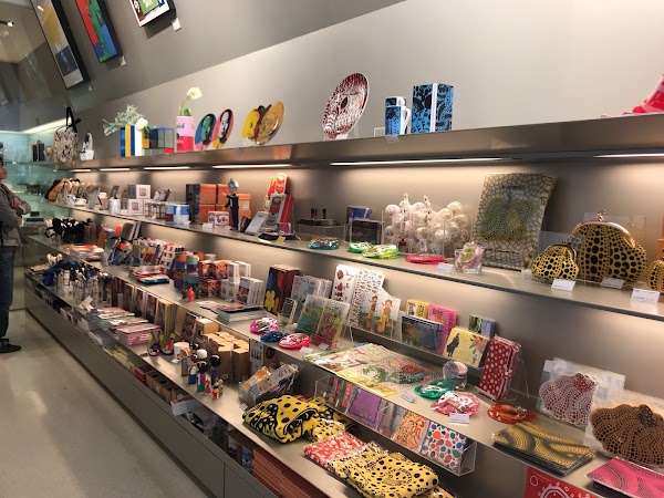 MoMA Design Store Omotesando 3