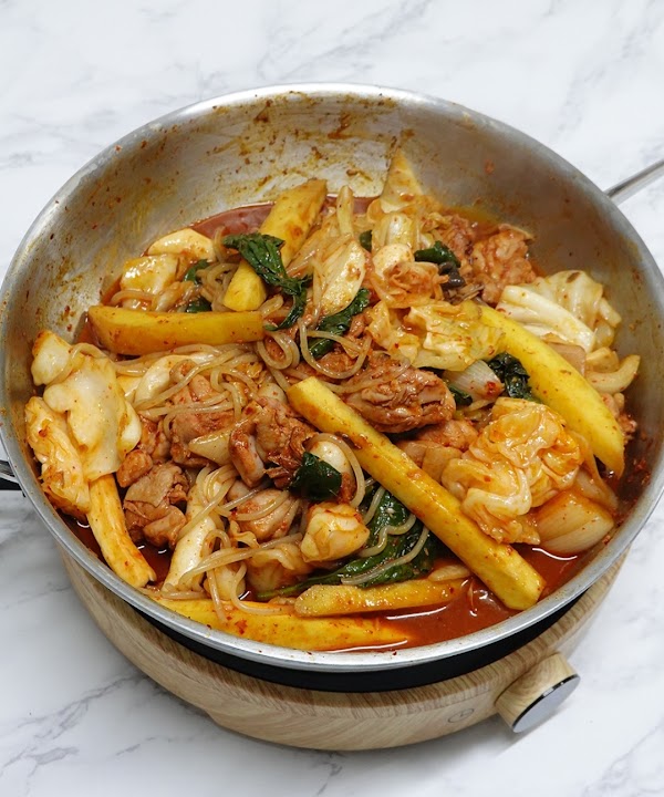 Ildossi Dakgalbi Gwanghwamun 5