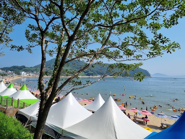 Gujora Beach 2