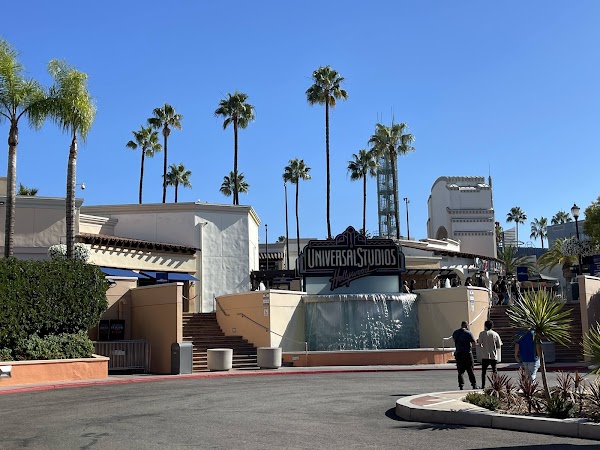 Universal Studios Globe Sign 4