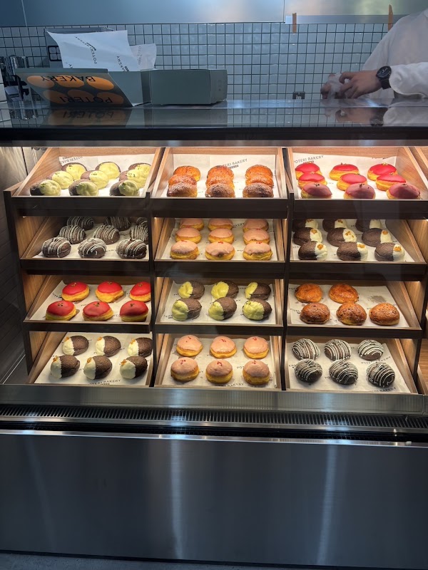 Poteri Bakery 1