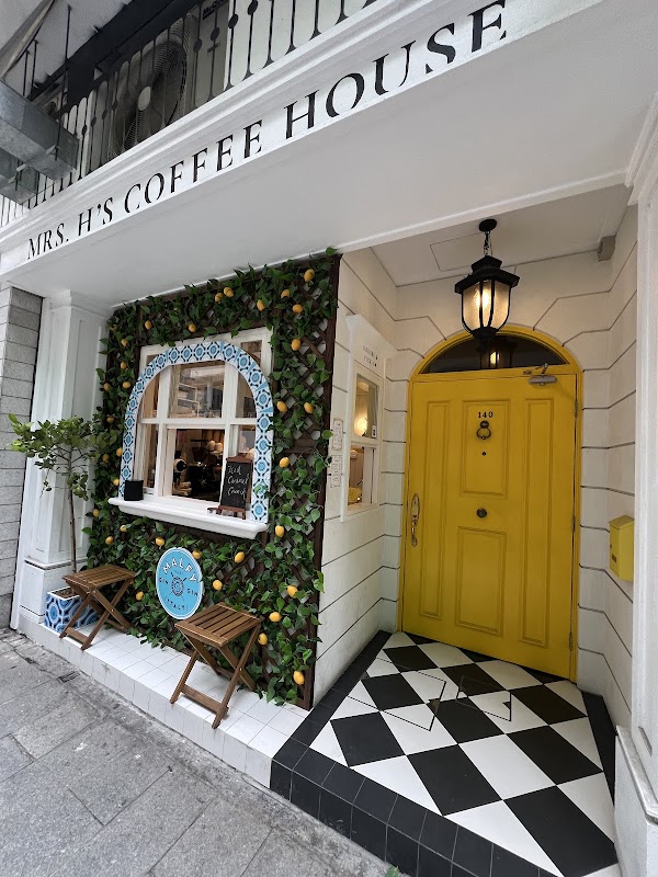 Mrs. H's Coffee House 4