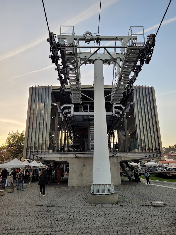 Gaia cable car - Cais de Gaia station 2