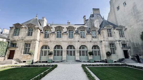 Hôtel Béthune-Sully