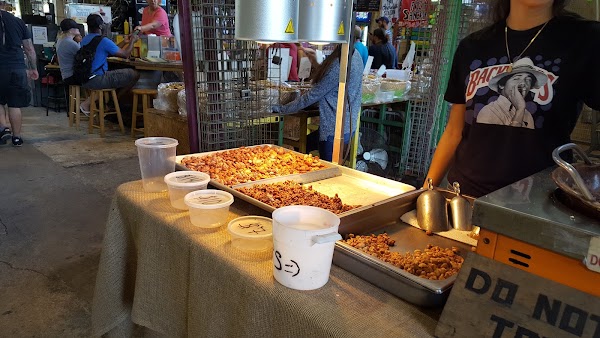 Yellow Green Farmers Market 2