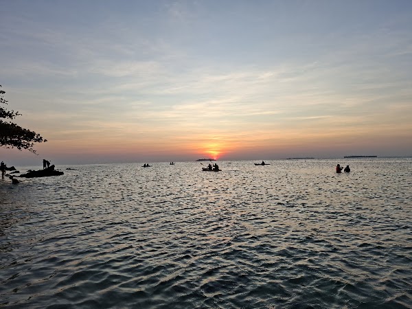 Pantai Tanjung Gelam 2