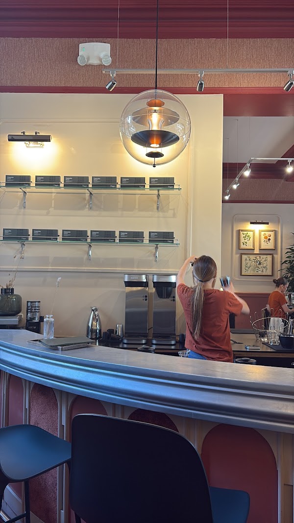Hagen Espresso Bar (Hagen Mayfair) 2