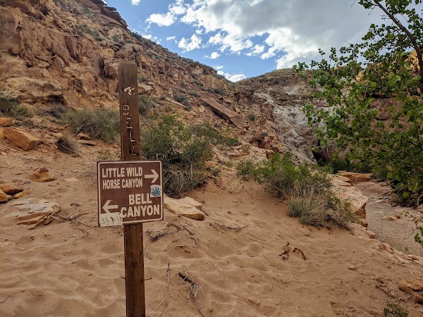 Little Wildhorse Canyon & Bell Canyon Trailhead 3