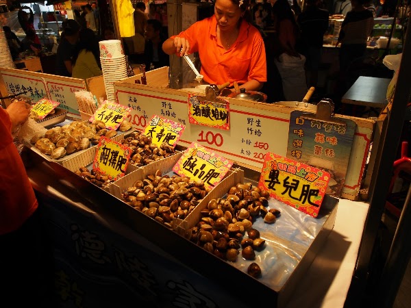 Dadong Night Market 2