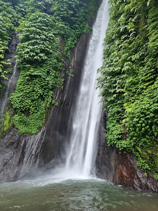 Munduk Waterfalls Trekking Point