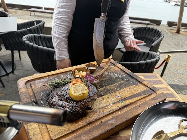 Elements Bar and Grill Pyrmont 3