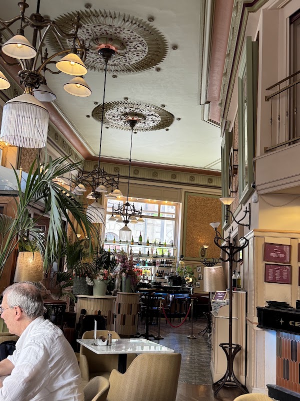 Centrál Grand Cafe & Bar 5