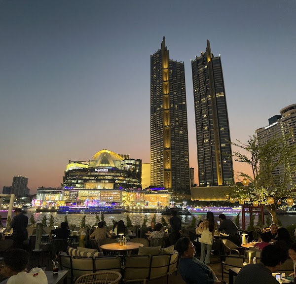 High Tide Eatery & Bar - BKK 3