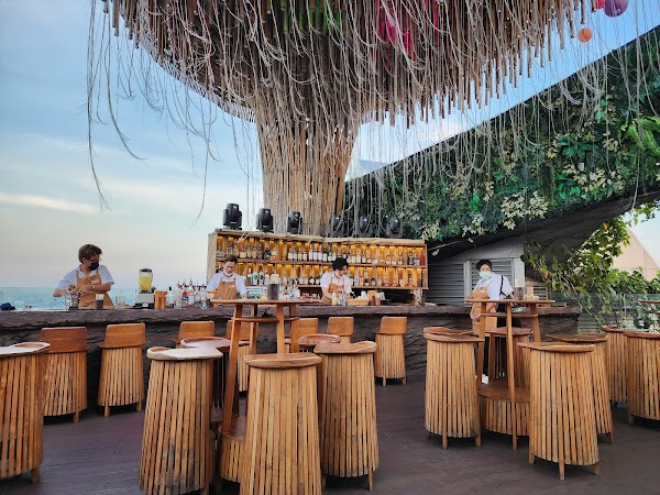 Tichuca Rooftop Bar 1