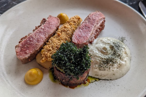 Nest Kitchen + Bar 3