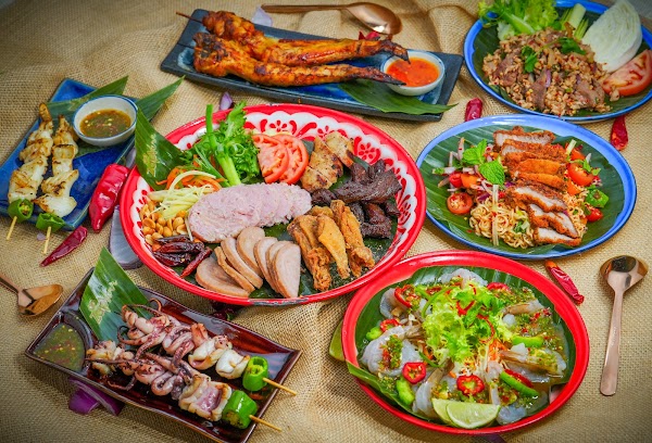 SabbVerr Thai Bar & Grill 5