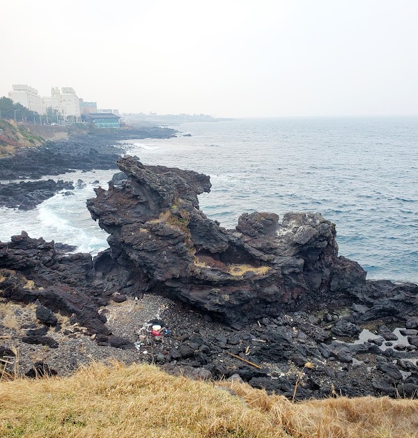 Jeju Olle Trail - Route 17 (Gwangnyeong - Old Downtown of Jeju-si) 2