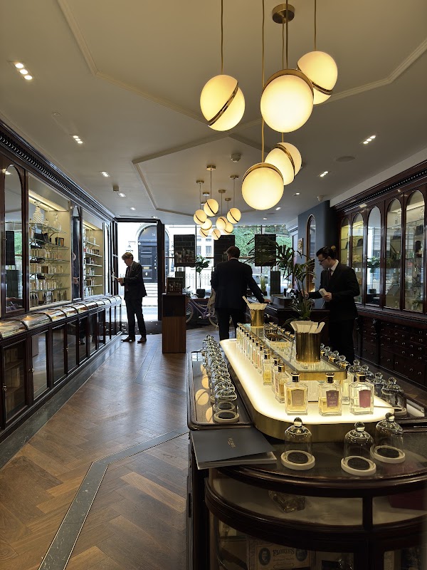 Floris London 5