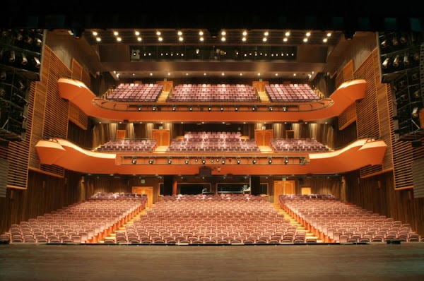 Chungmu Arts Center 4