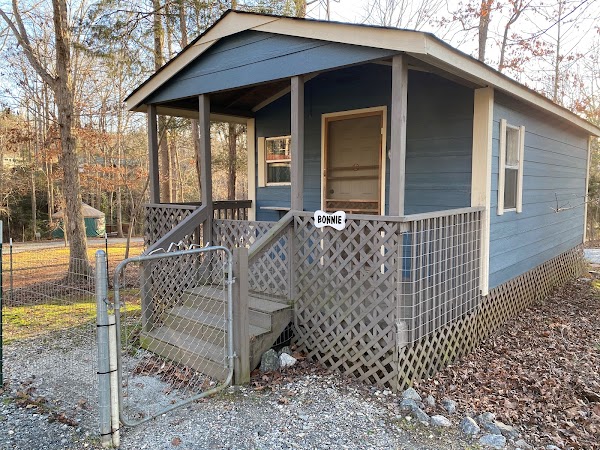 Four Paws Kingdom Campground & Dog Retreat