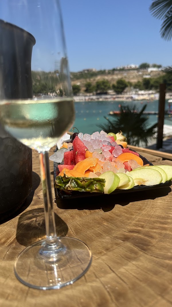 Orange Beach Club Ksamil 5