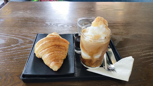 THE CLOUD COFFEE 4