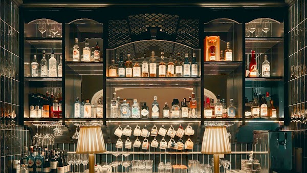 The Holywell’s Bar