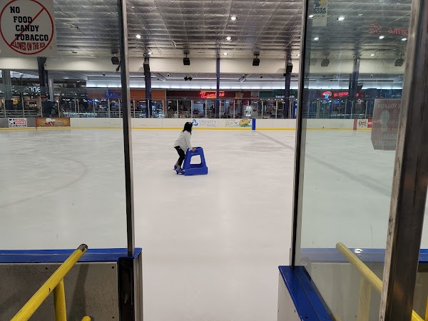 MCM Rink N' Roll Roller Skating Rink 5