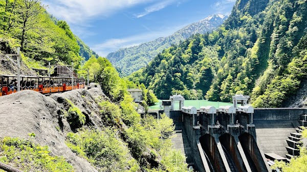 Kurobe Gorge Trolley Train 2