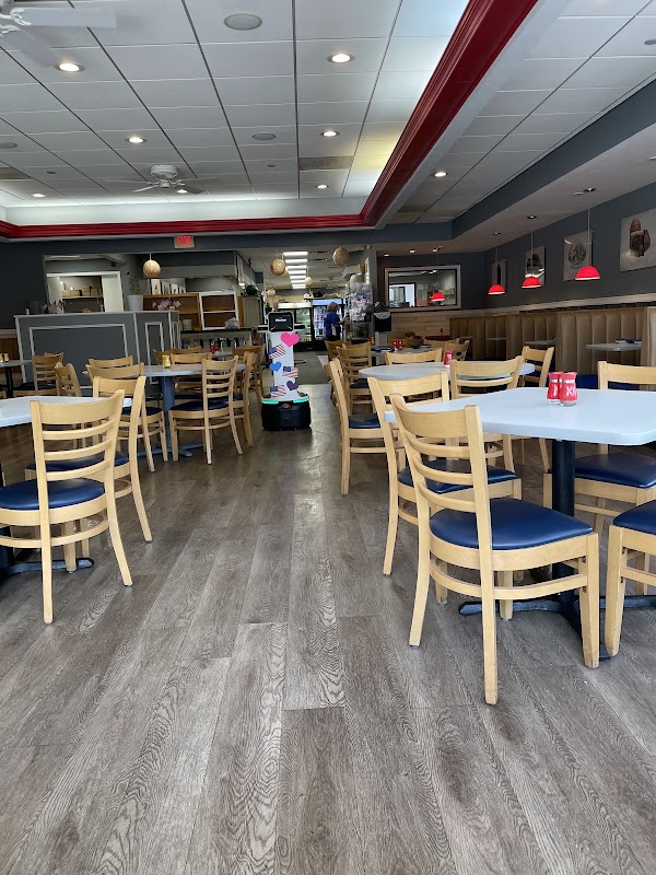 Eppes Essen Deli & Restaurant 2