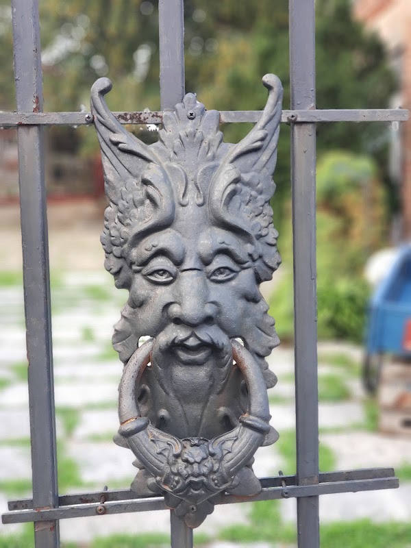 Herb Mackey's Metal Sculpture Yard