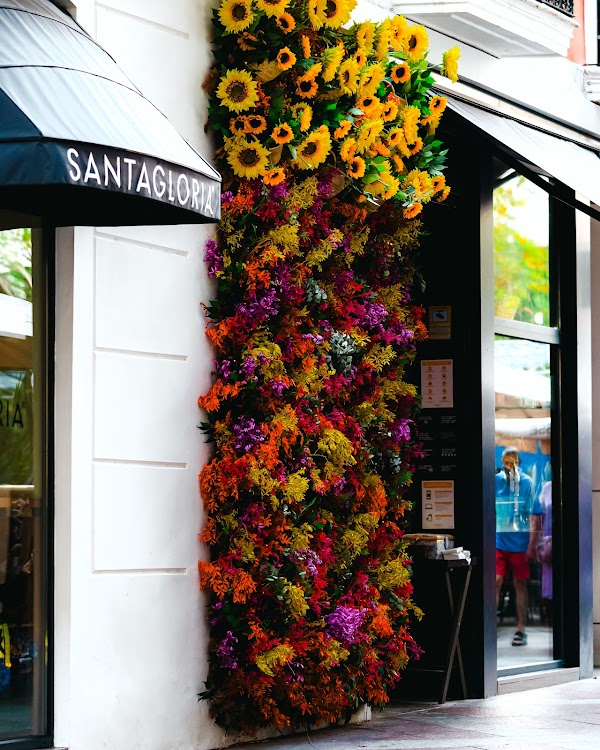 Santagloria Coffee & Bakery