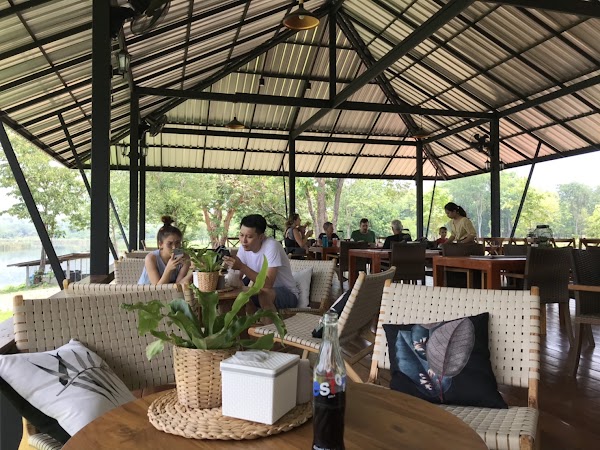 Lakeview Cafe and Restaurant 1
