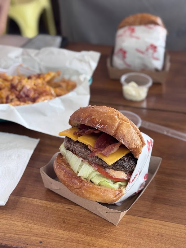 Daniel Thaiger Burger Hub & STAX Burger 4