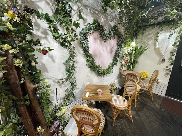 Asakusa Yorozu Cafe 444 Fruits Parlor 1