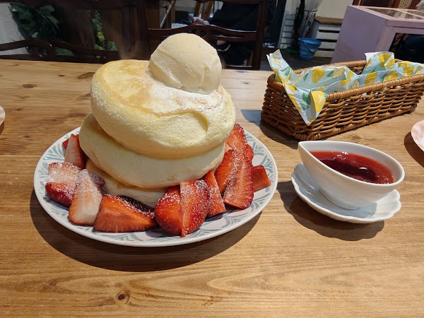 Asakusa Yorozu Cafe 444 Fruits Parlor 2