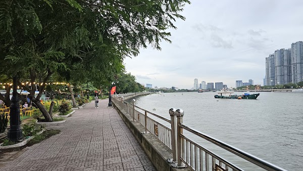Saigon River Embankment 3