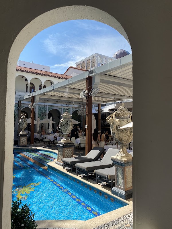 The Villa Casa Casuarina At The Former Versace Mansion 4