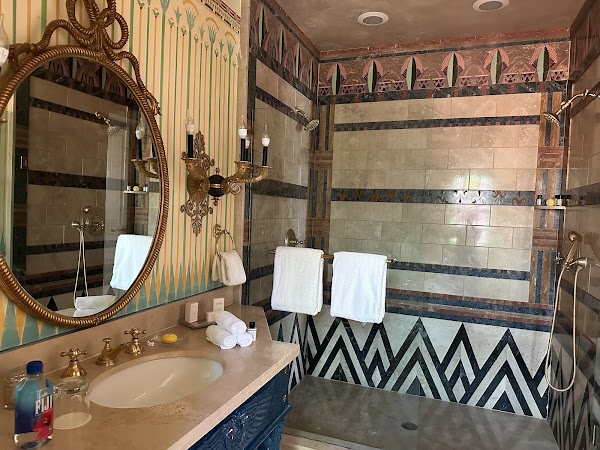 The Villa Casa Casuarina At The Former Versace Mansion 3