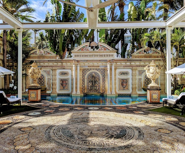 The Villa Casa Casuarina At The Former Versace Mansion 2